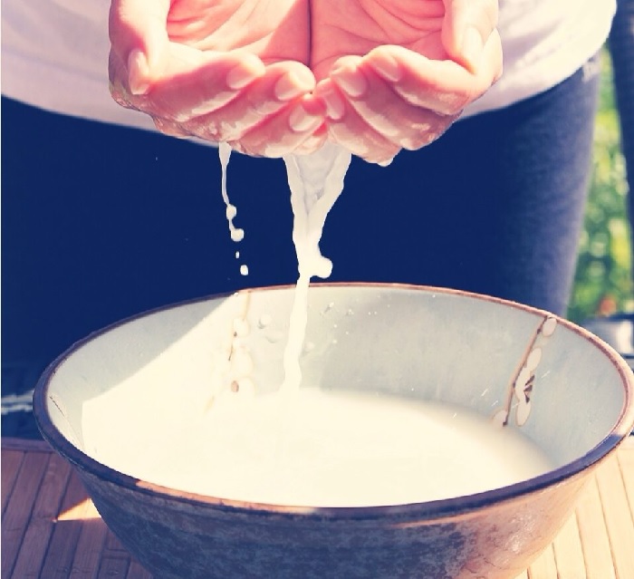 Água de arroz: saiba as vantagens desse rejuvenescedor natural
